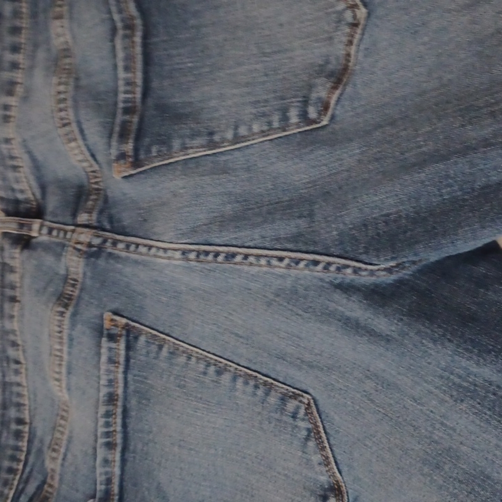 William Rast Distressed Jeans - Picture 5 of 6